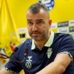 Diego Martínez y la obligatoriedad de salir con valentía a por el partido