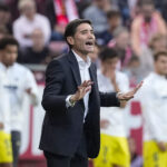 Marcelino: “Este Barcelona te puede ganar hasta relajado”
