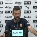 Corberán, sobre el documental de Vinicius: “Nadie me tiene que contar lo respetuosa que es la afición del Valencia”