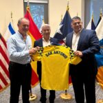 El amistoso en Estados Unidos, un premio para el filial…y para Momo