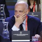 Tebas: «Yo estaría más comodo abrazando a Florentino con la invitación que me llega»