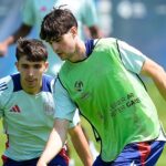 El Milan se queda corto con la primera oferta al Valencia por Javi Guerra