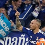 Cazorla renueva con el Oviedo para despedirse en Primera División