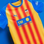 El Valencia recupera la camiseta de la Senyera después de tres temporadas