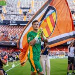 Agirrezabala, a sumar en silencio: debutará en el Valencia ante su ‘eterno’ rival