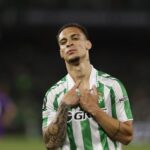 El Betis deja libre el ‘7’ para Antony