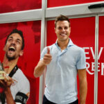 Azpilicueta aterriza en Sevilla para firmar por el equipo de Almeyda