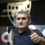 Valverde: «Nos hemos metido en un lío con dos expulsiones y encajando un gol en los últimos minutos»