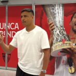 Alexis Sánchez aterriza en San Pablo para cerrar su fichaje por el Sevilla
