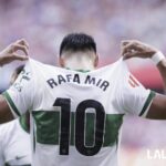 Rafa Mir y Adrià Pedrosa, sin ‘cláusula del miedo’ para la visita al Sevilla