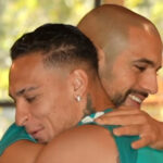 El primer día de Amrabat: reencuentro con Antony, pasillo, charla con Isco y Bellerín, bromas en el rondo…
