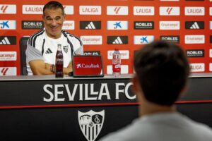 Luis García avisa sobre el momento del Barça: «Parece que no juega contra equipos de Primera»