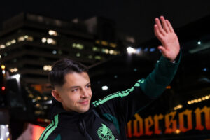 Fidalgo asume la exigencia de un Betis de Champions: «Somos ocho jugadores para tres posiciones»