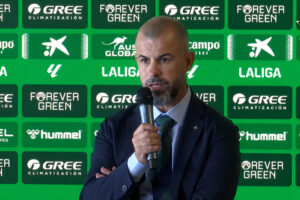Fajardo presume de grupo: «Miras al banquillo y eres consciente del nivel»