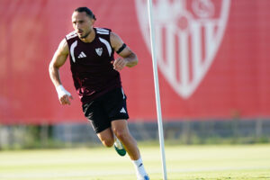 Kochorashvili, Stassin y Guridi, entre los 25 citados para recibir a Osasuna