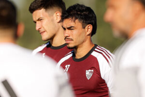 Suazo y Ure regresan con el grupo