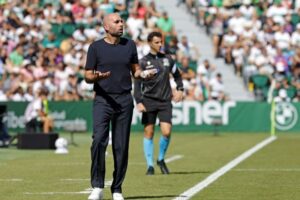 Giráldez: «Había mucha gente mareada al acabar el partido, mucho calor para estas alturas del año»