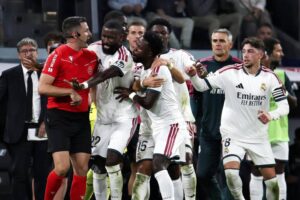 Vinicius se pierde el Clásico: cuatro partidos de sanción