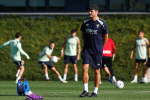 Edin Terzic: “Nico está feliz aquí, vamos a disfrutar muchos años de él”