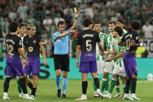 El Betis presentará este martes alegaciones al acta de De Burgos por la expulsión de Facundo Bernal