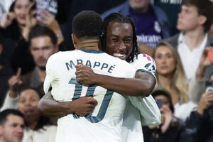 Diomande aprieta a Vinicius