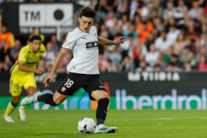 Pepelu lamenta cómo se le escapó el derbi al Valencia: “No se te puede ir un partido en el 93”