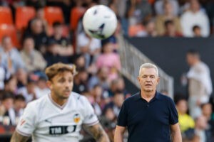 Aguirre explica la derrota ante el Villarreal: «Distracciones, temas individuales… la culpa es mía»