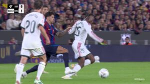 Tiempo de Revisión repasa el Clásico: no hay penalti de Balde, pero Cancelo debió ver la amarilla