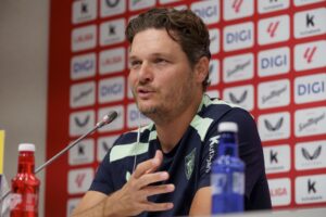 Edin Terzic: «En un derbi hay que ganar, eso es lo importante ahora»